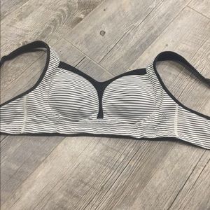 Lululemon ta ta tamer 34D